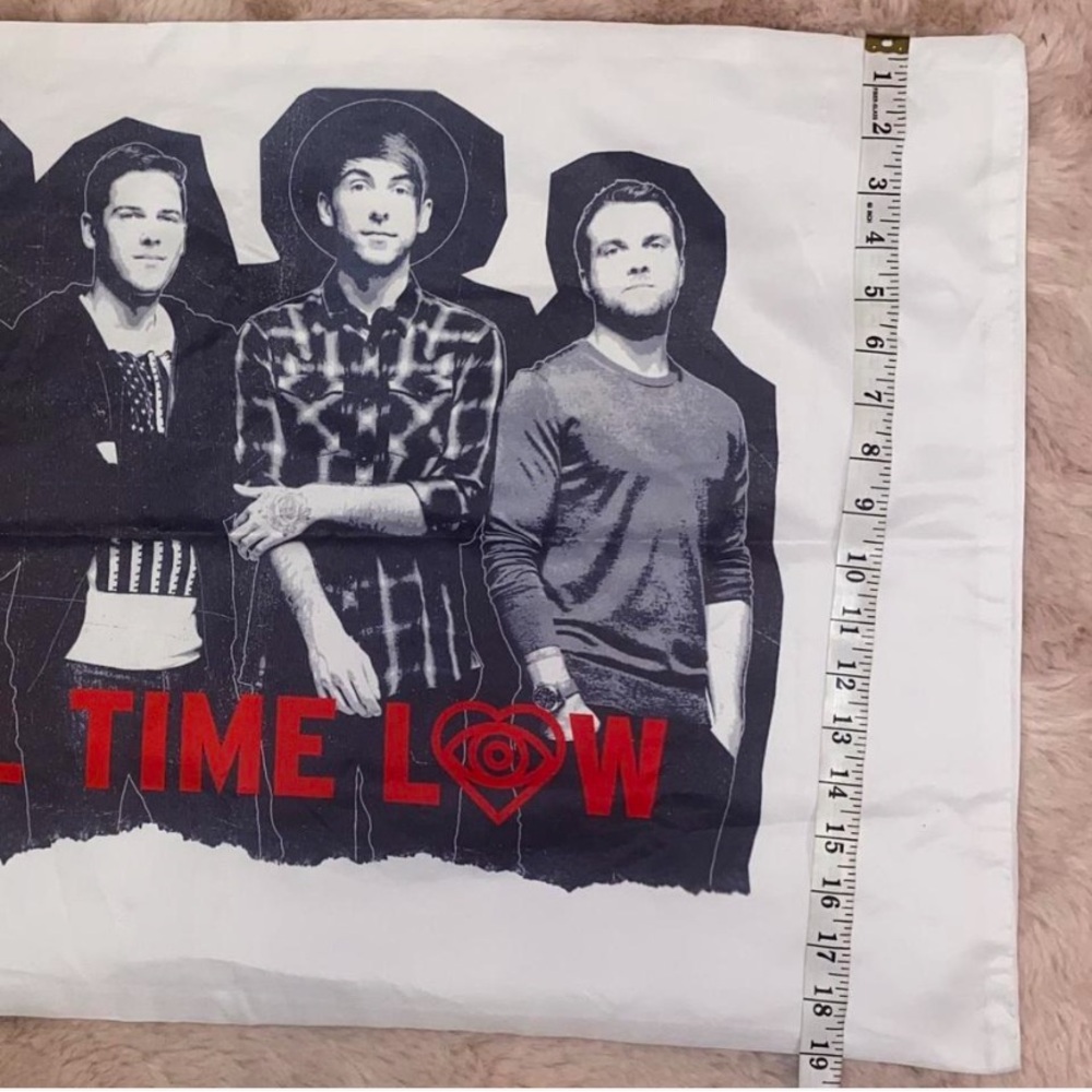 ☆RARE☆ all time low pillow case - Picture 2 of 3